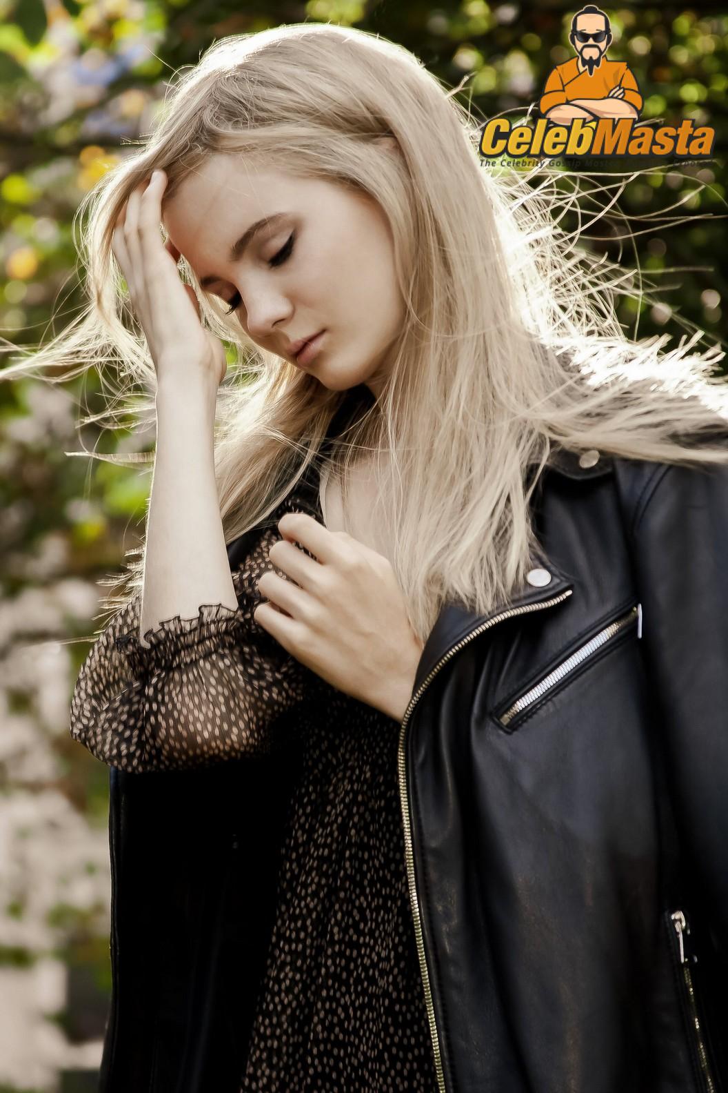 Freya Allan Sex Scene Videos and Nude Photos