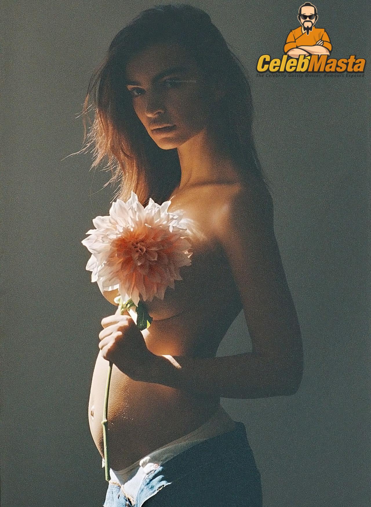 Emily Ratajkowski Sex Scene Videos and Nude Photos