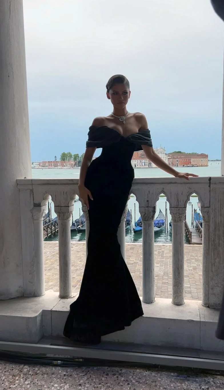 Zendaya Sex Scene Videos and Nude Photos