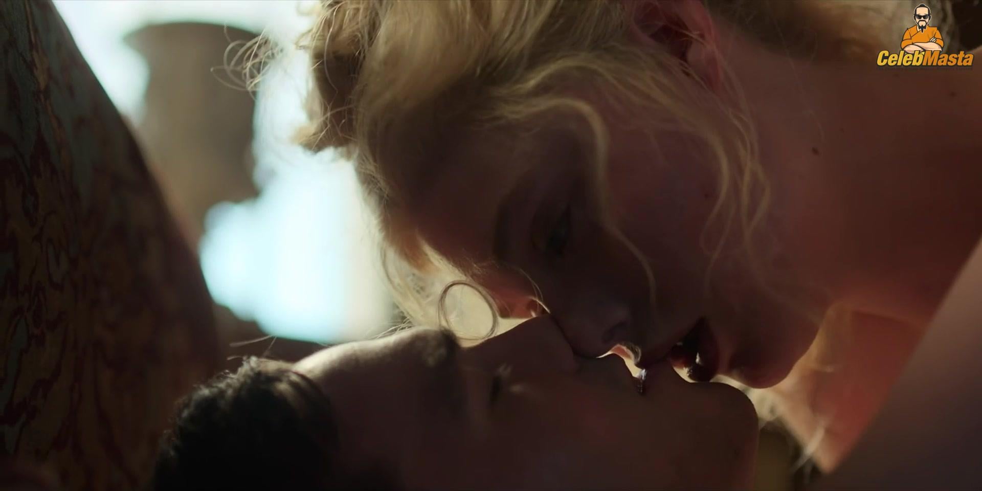 Elle Fanning