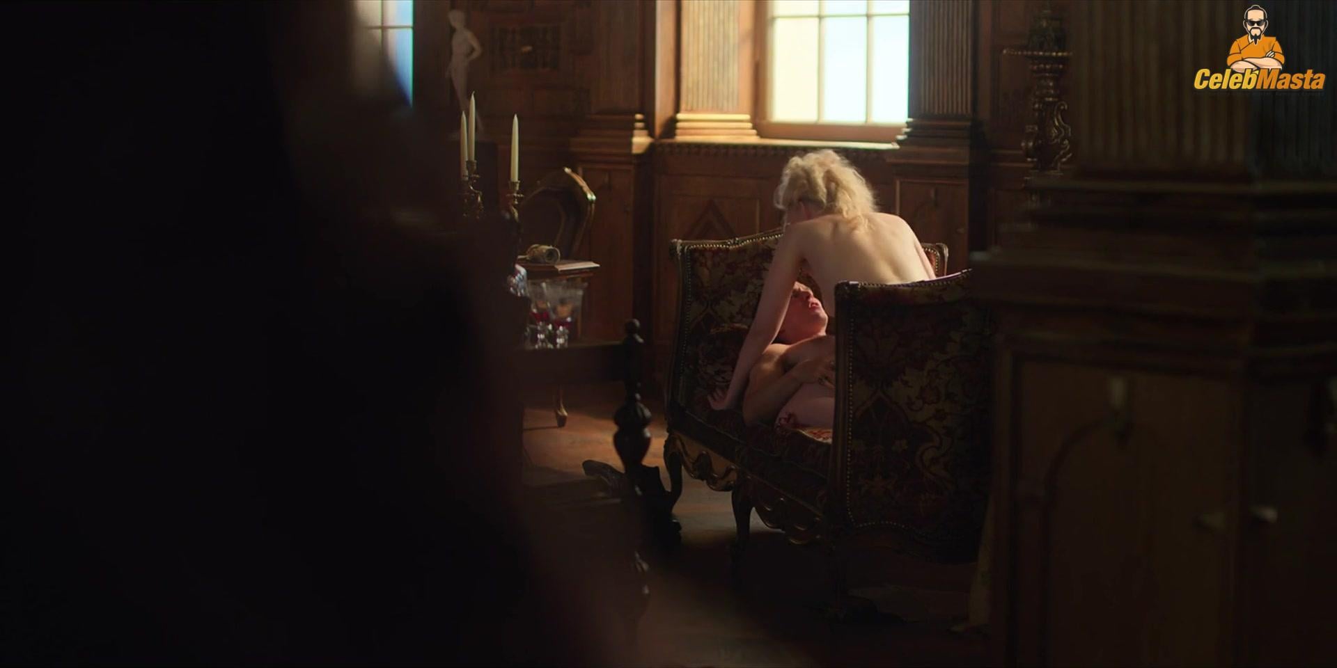 Elle Fanning