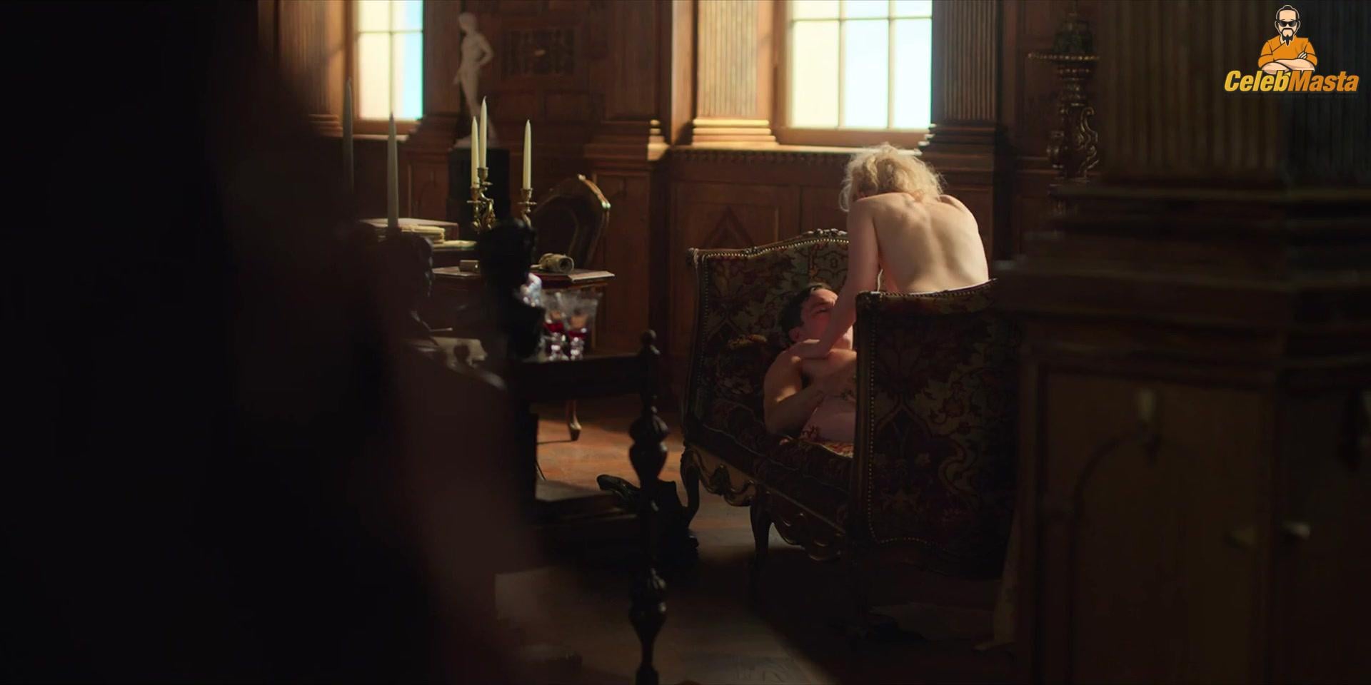 Elle Fanning