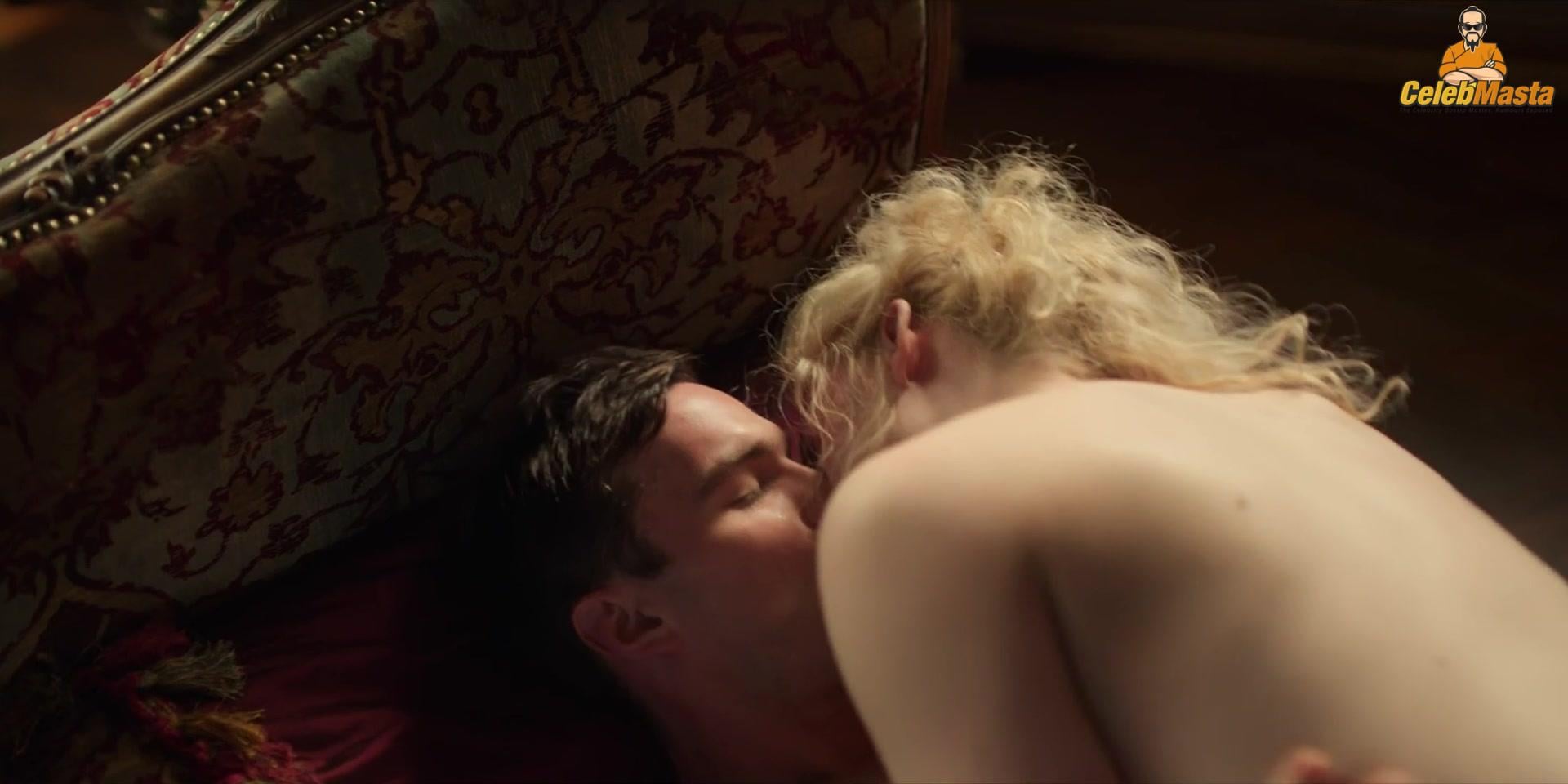 Elle Fanning