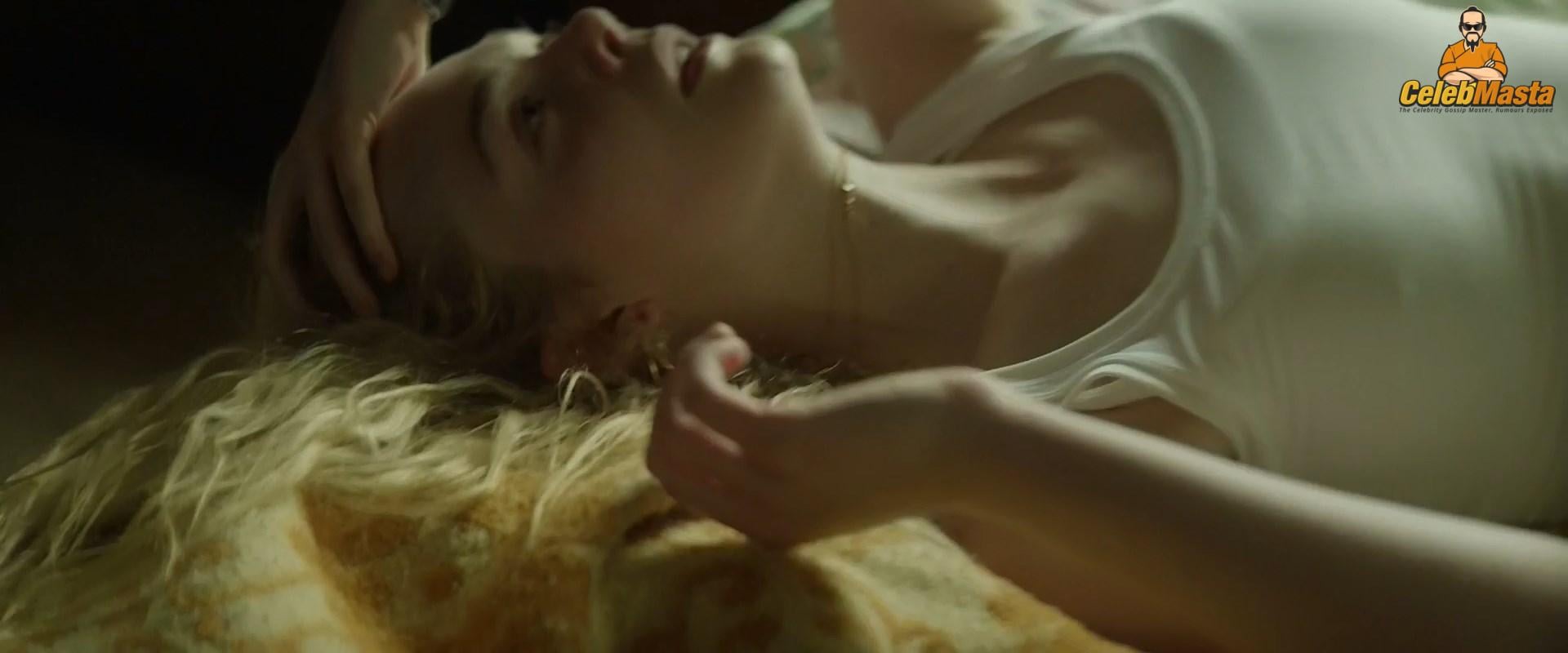 Elle Fanning