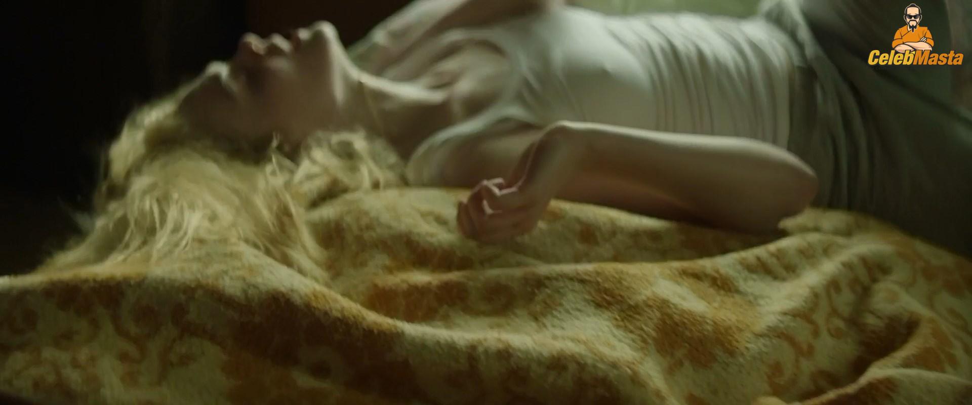 Elle Fanning