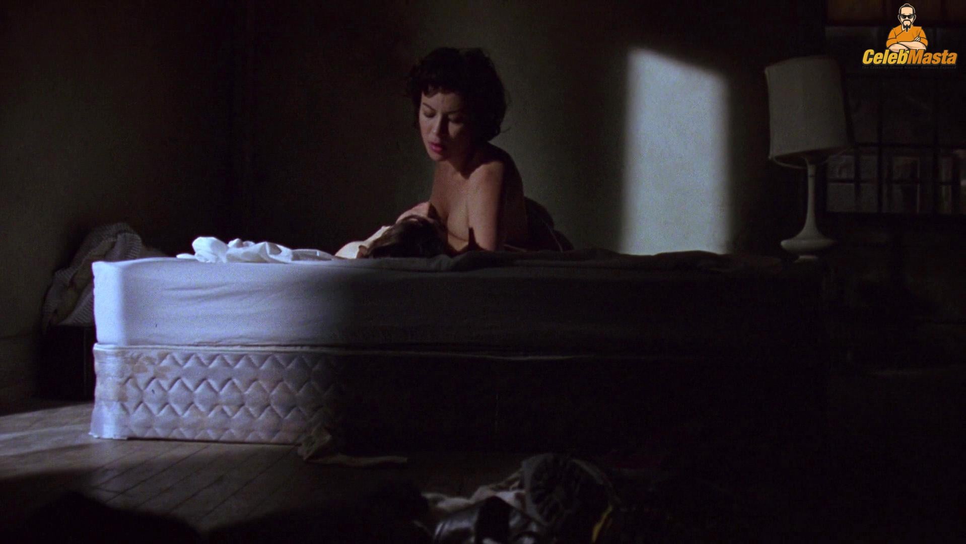Gina Gershon and Jennifer Tilly