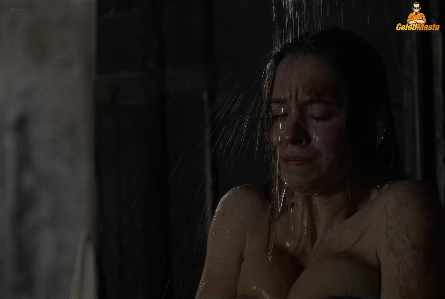 Sydney Sweeney nearly nude wardrobe malfunction. Sydney Sweeney daring stage look leaves little to imagination.