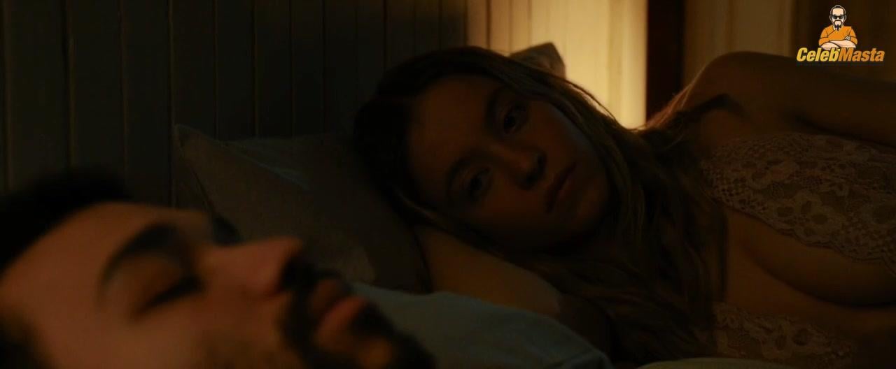 Sydney Sweeney nearly nude wardrobe malfunction. Sydney Sweeney daring stage look leaves little to imagination.