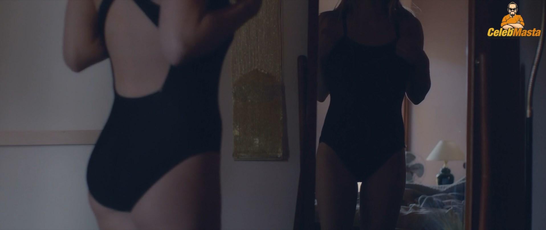 Sydney Sweeney nearly nude wardrobe malfunction. Sydney Sweeney daring stage look leaves little to imagination.