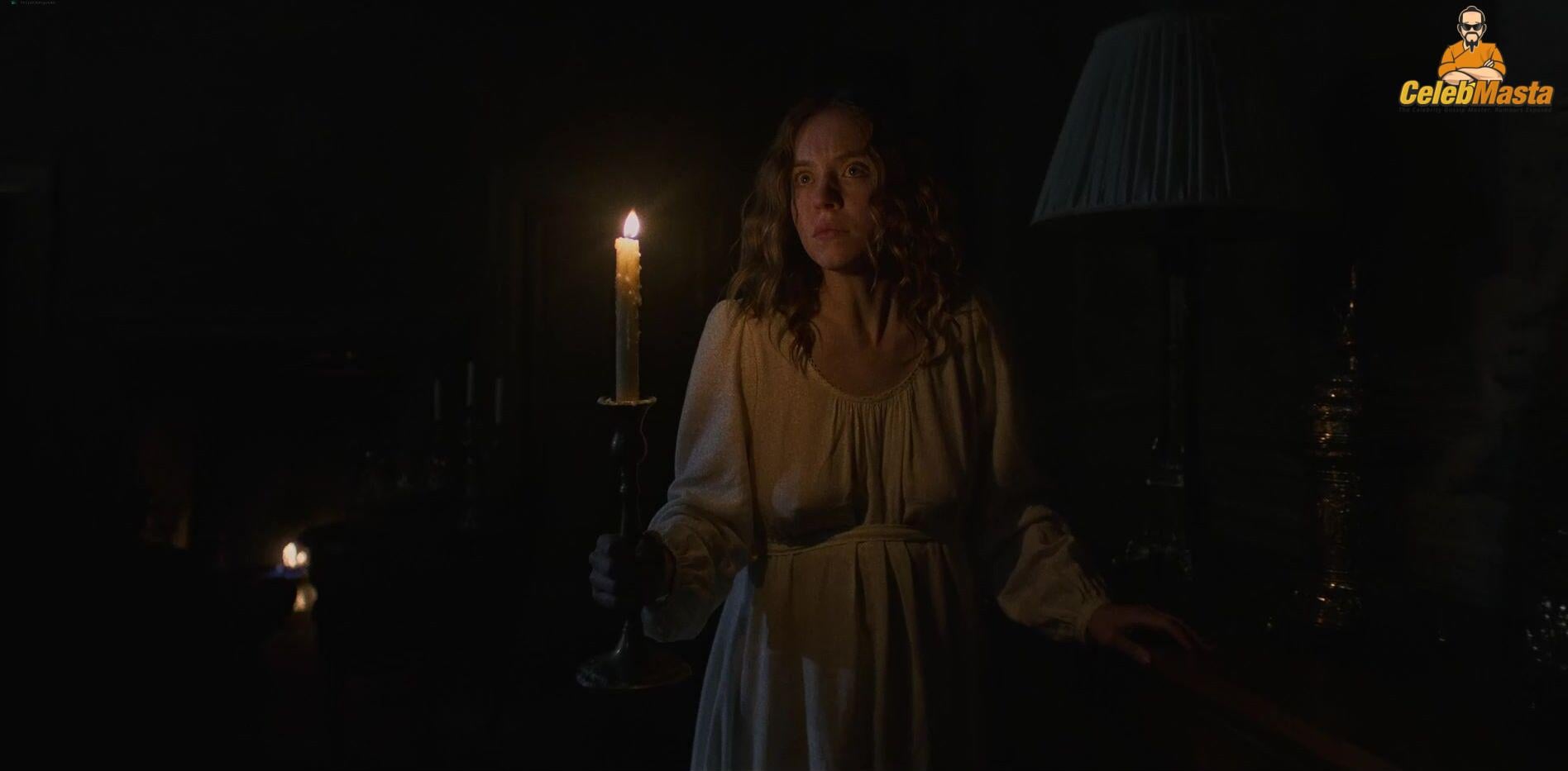 Sydney Sweeney nearly nude wardrobe malfunction. Sydney Sweeney daring stage look leaves little to imagination.